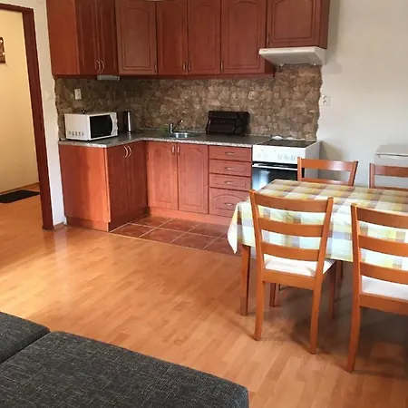 Horsky Apartman V Karlovicich Appartement *